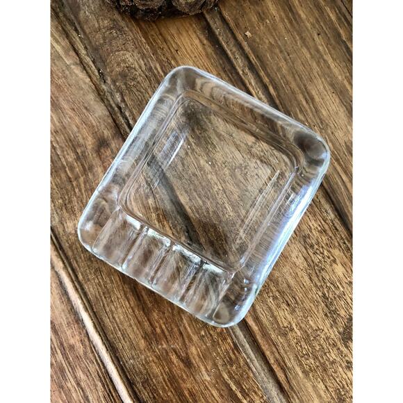 Vintage Clear Glass Ashtray, Art Deco Design Dish, Trinket Dish, Retro Ashtray - Picture 6 of 10